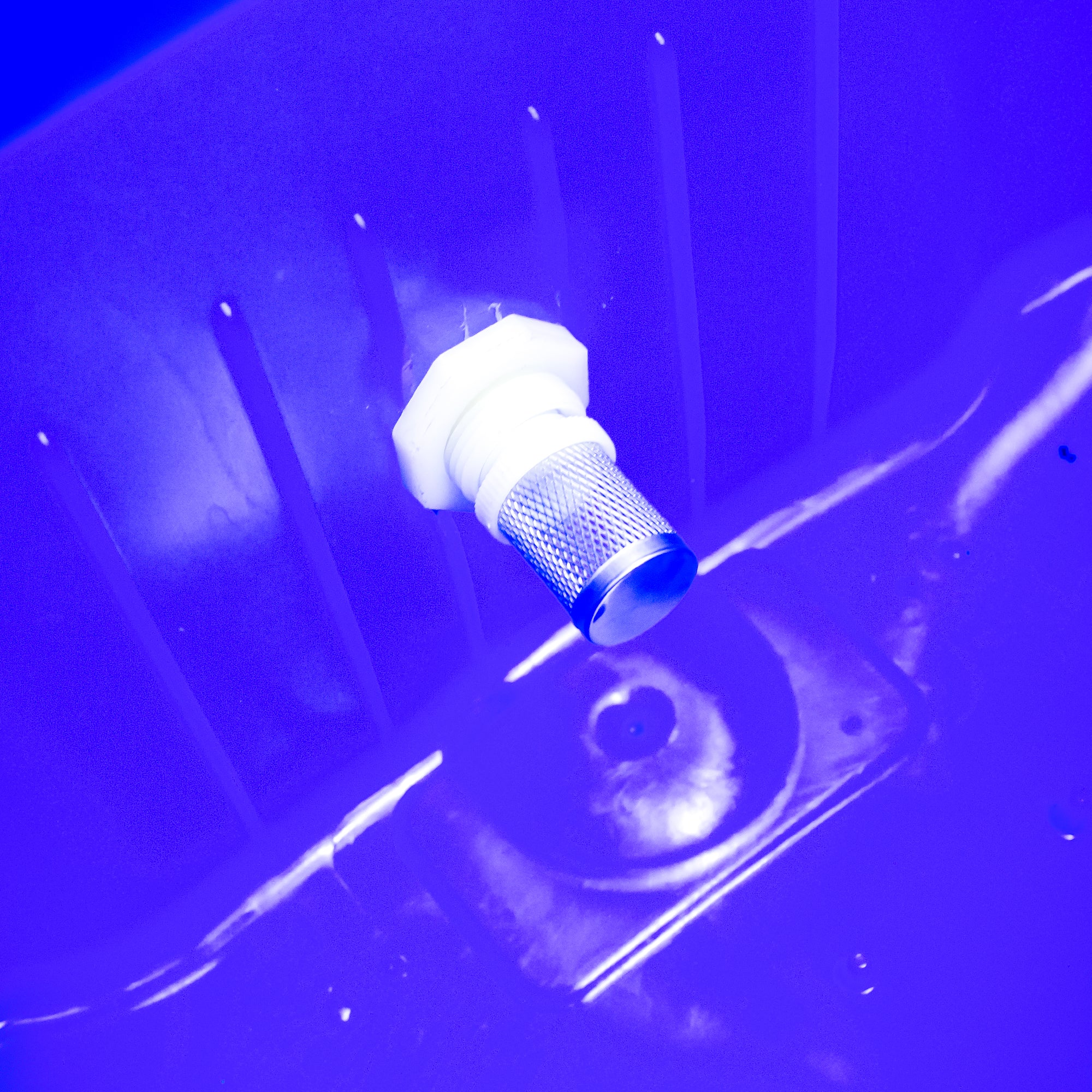 240 Litre Mobile Water Wheelie Bin Buffer Tank with Overflow Cut-off Float Valve