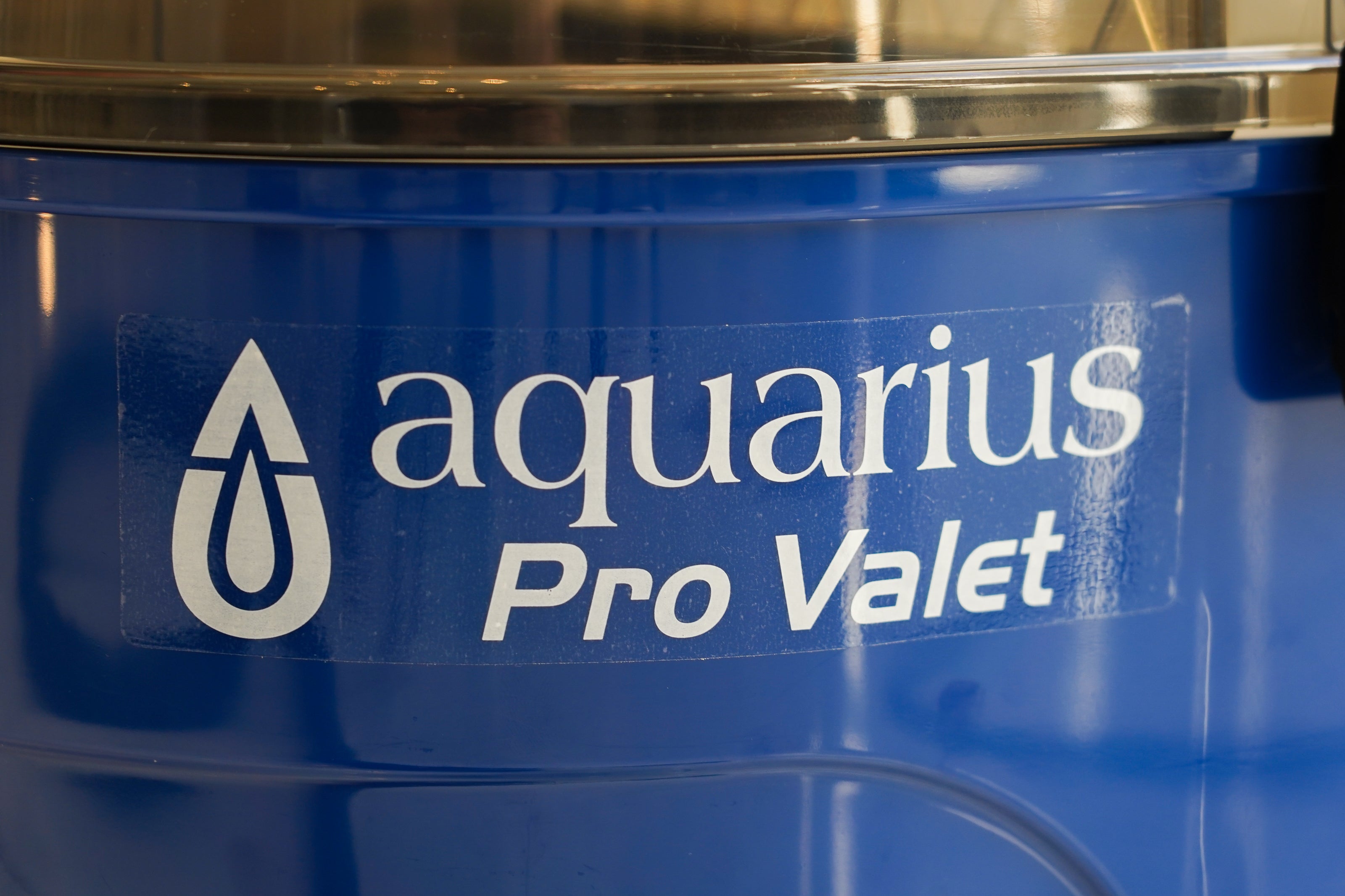 Graded Aquarius Pro Valet Carpet and Upholstery Cleaner - image 18