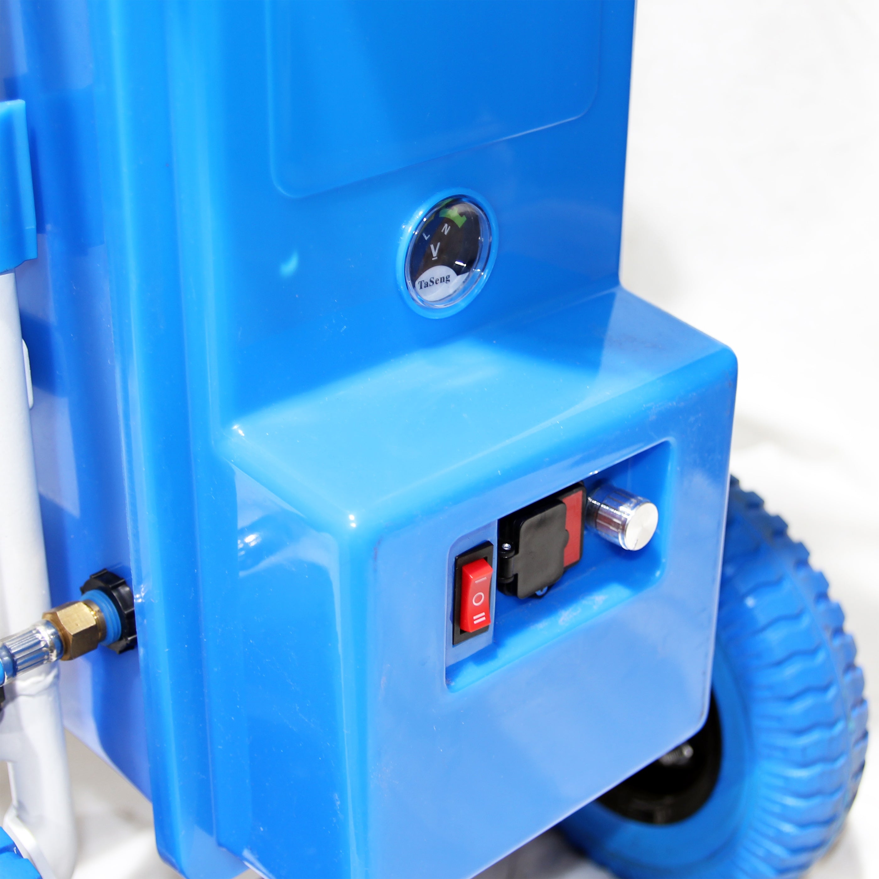 GRADE A Aquaspray Pro 45L Battery-Operated Water Spray Tank - close-up