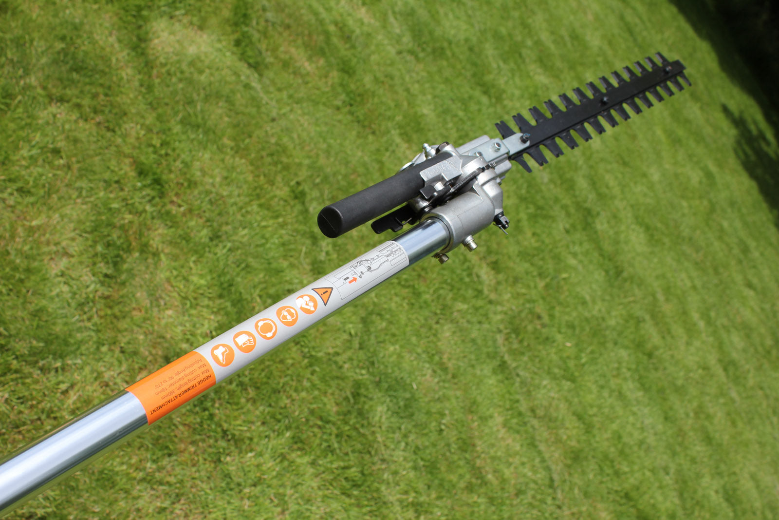 Grade A Wolf Creek 5 in 1 Multi-Tool 58G - Hedge Trimmer Strimmer Brush Cutter Pruner (58cc) - alternate angle